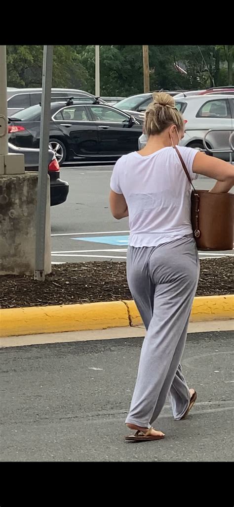 Big Ass walking pawg Search